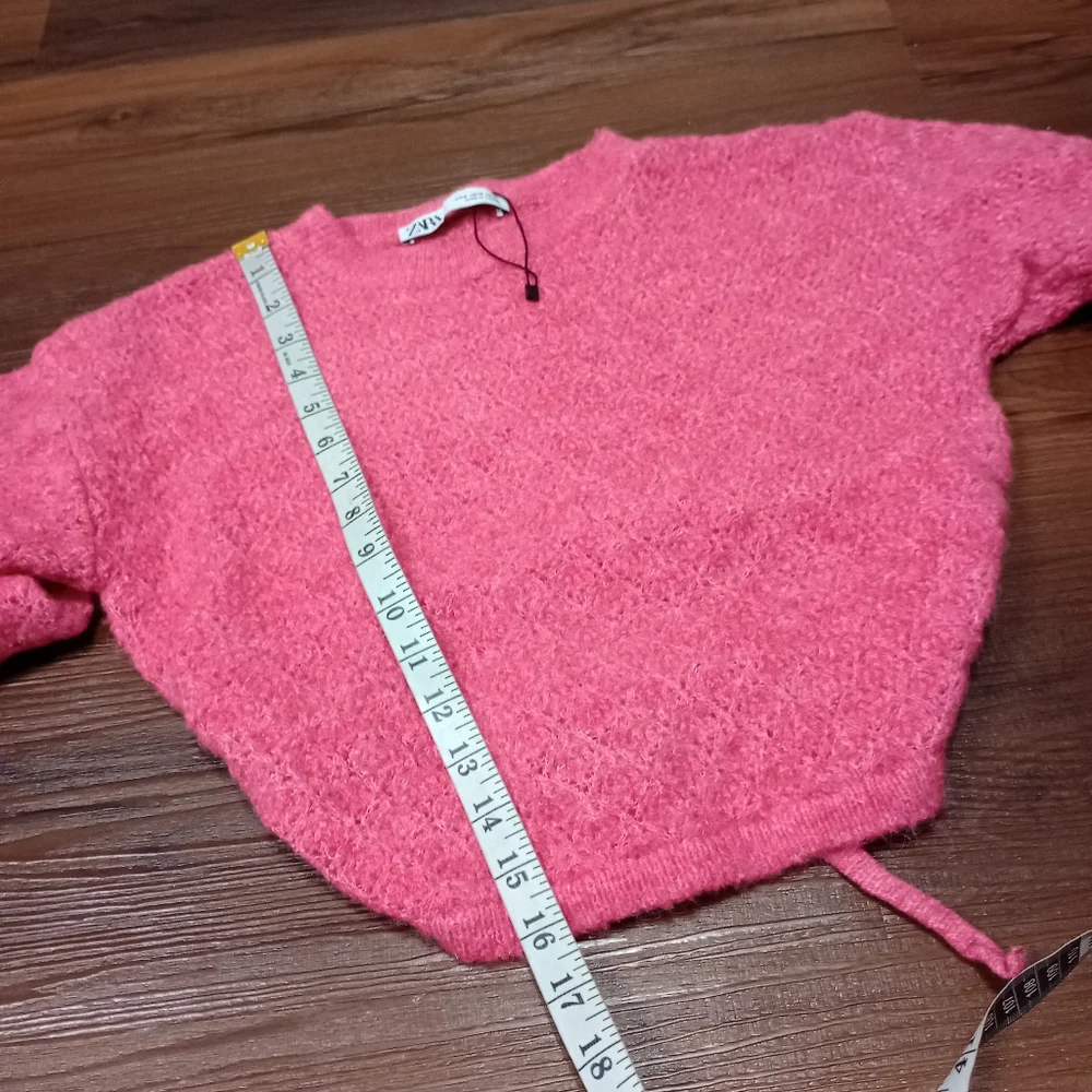 Zara blogger's favorite open back wool blend knit cropped sweater